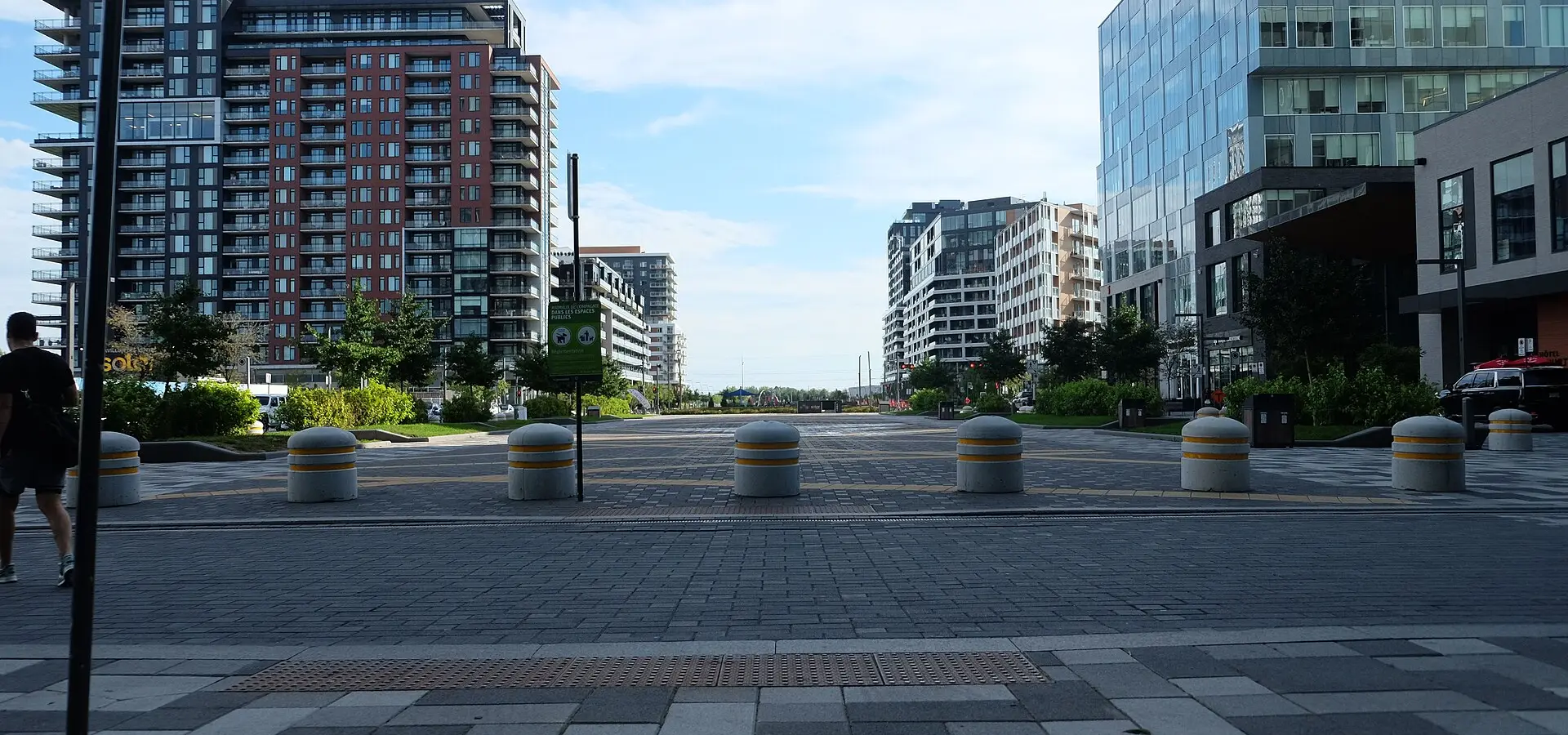 Immeubles résidentiels à Brossard, sur la Rive-Sud de Montréal